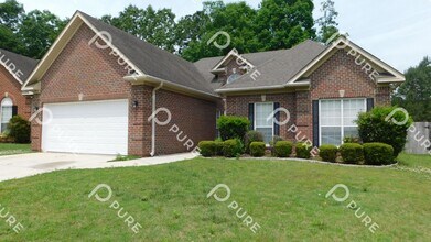 632 Forest Lakes Dr in Sterrett, AL - Building Photo - Building Photo