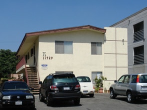 11729 Avon Way in Los Angeles, CA - Foto de edificio - Building Photo