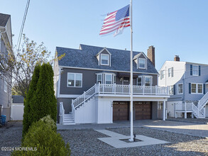 304 Arnold Ave in Point Pleasant Beach, NJ - Building Photo - Building Photo