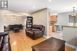 4177 Kelly Farm Dr in Ottawa, ON - Building Photo - Building Photo