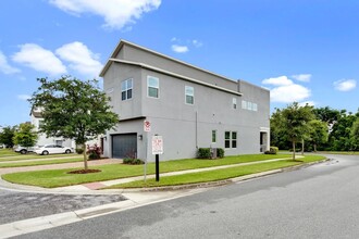 9107 Grand Is Wy in Winter Garden, FL - Building Photo - Building Photo