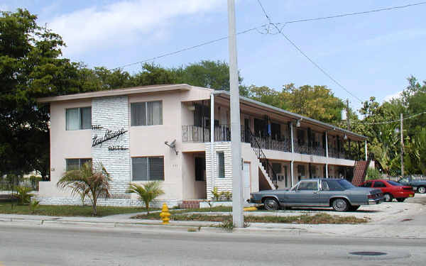 455 NE 38th St in Miami, FL - Building Photo - Building Photo