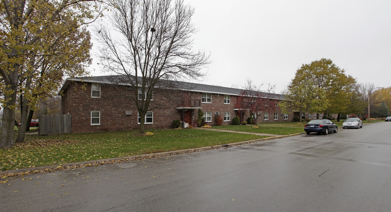 Roland Lane Apartments in Green Bay, WI - Building Photo