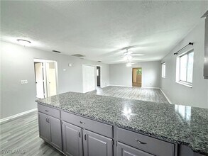 1720 SW Santa Barbara Pl in Cape Coral, FL - Building Photo - Building Photo