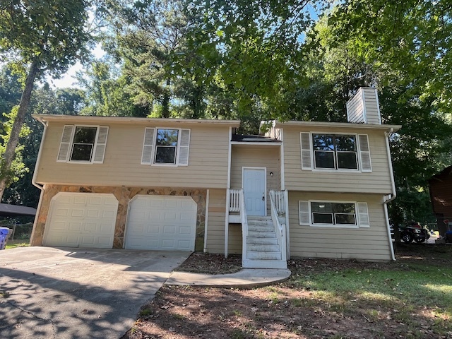 6127 Tucker Ln in Union City, GA - Foto de edificio - Building Photo