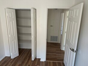 8140 Spur Ct in Las Vegas, NV - Building Photo - Building Photo