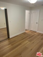 8010 Longridge Ave in Los Angeles, CA - Building Photo - Building Photo