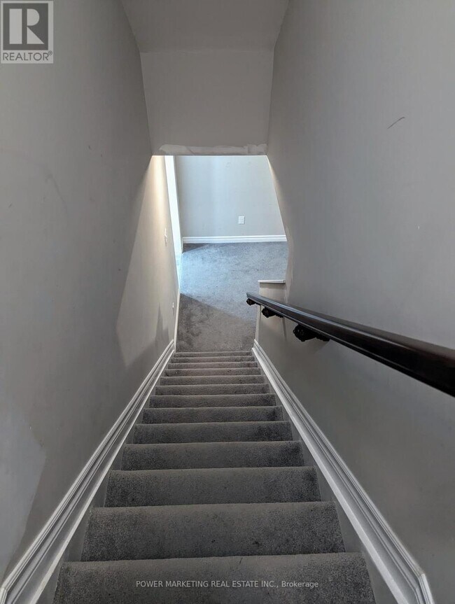 208 Alex Polowin Ave in Ottawa, ON - Building Photo - Building Photo