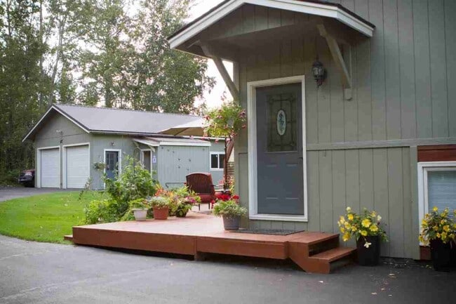 6070 E Dearborn Dr in Palmer, AK - Building Photo - Building Photo