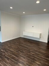 8650 Belford Ave, Unit 113 in Los Angeles, CA - Building Photo - Building Photo