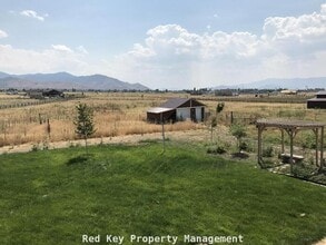 1815 Spring Meadow Dr in Tooele, UT - Building Photo - Building Photo