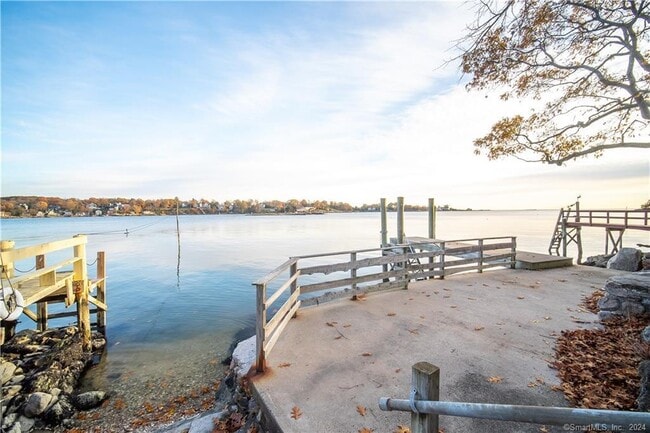 99 Great Harbor Rd in Guilford, CT - Building Photo - Building Photo