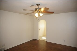 1704 Serenade Dr in Midwest City, OK - Building Photo - Building Photo