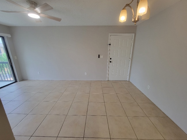 5303 Summerlin Rd in Ft. Myers, FL - Building Photo - Building Photo