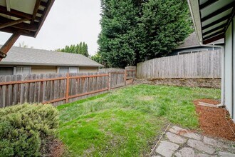 312 S Nebraska St in Portland, OR - Foto de edificio - Building Photo