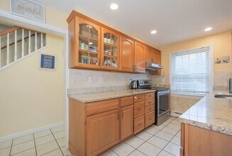 132 Ashcroft St in Dedham, MA - Building Photo - Building Photo