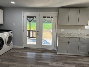 4240 Rodstol Ln SE in Port Orchard, WA - Building Photo - Building Photo