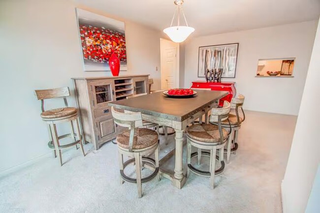 City Place in London, ON - Building Photo - Building Photo