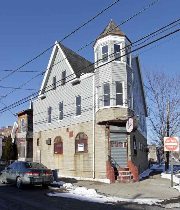 84-88 Jefferson St in Paterson, NJ - Building Photo
