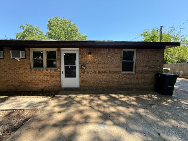 property at 1350 Picadilly St