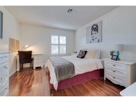 10311 Azuaga St, Unit 45 in San Diego, CA - Building Photo