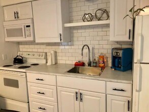 5909 Bolm Rd in Austin, TX - Foto de edificio - Building Photo