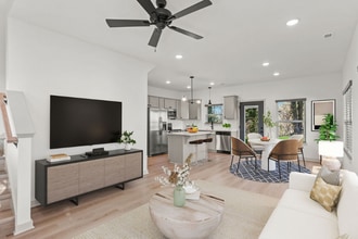 311 W Broad St in Clinton, TN - Building Photo - Building Photo