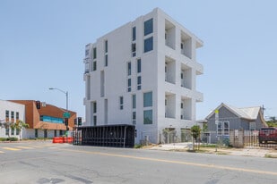 Mando Apartments in San Diego, CA - Building Photo