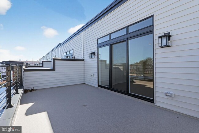 property at 22832 Tawny Pne Sq