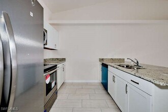 1303 SE 8th Pl in Cape Coral, FL - Building Photo - Building Photo