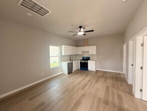 7909 Ford St, Unit 1 in Houston, TX - Foto de edificio - Building Photo