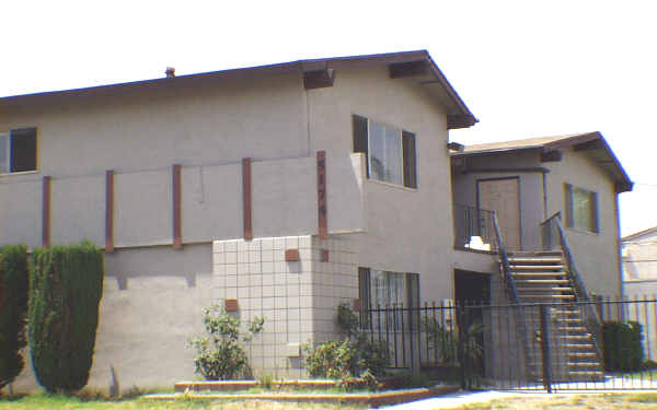 5174 Bandera St in Montclair, CA - Building Photo - Building Photo