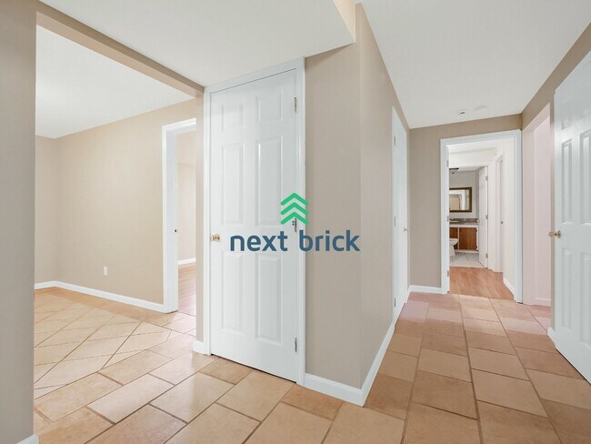 11012 86th Ave NE in Kirkland, WA - Building Photo - Building Photo