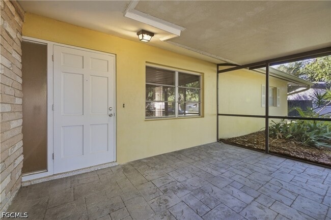 property at 4652 Siesta Cir