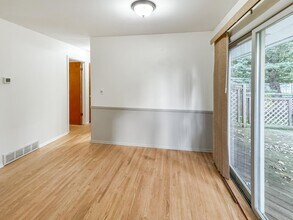 4204 Northgate Dr NE in Grand Rapids, MI - Building Photo - Building Photo