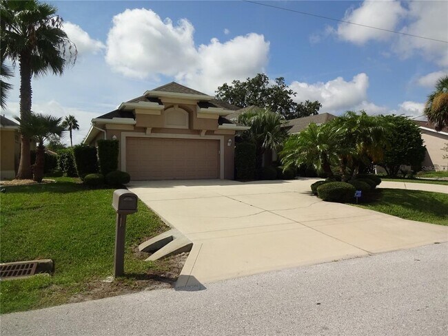 property at 7 Cherokee Ct W