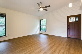 2102 Rabb Rd in Austin, TX - Building Photo - Building Photo