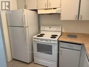 137 Toulon Crescent in London, ON - Building Photo - Building Photo