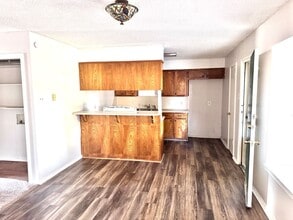 535 Barbara Jean Dr in Hewitt, TX - Building Photo - Building Photo