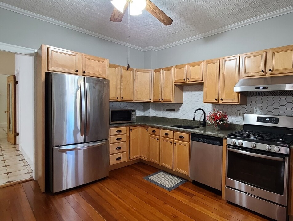 45 Temple St, Unit 1A in Somerville, MA - Building Photo