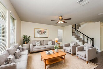 3009 Damsel Sauvage Ln in Lewisville, TX - Foto de edificio - Building Photo