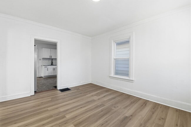 6531 Plymouth Ave in University City, MO - Foto de edificio - Building Photo