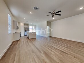 537 Silverbell Falls Pl in Henderson, NV - Building Photo - Building Photo