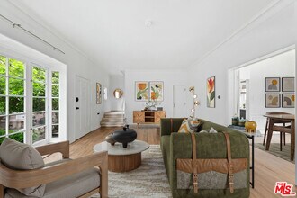 6427 1/2 Orange St in Los Angeles, CA - Building Photo - Building Photo