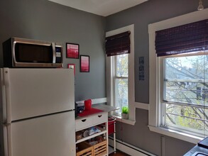 150 5th St, Unit 2 in Cambridge, MA - Foto de edificio - Building Photo