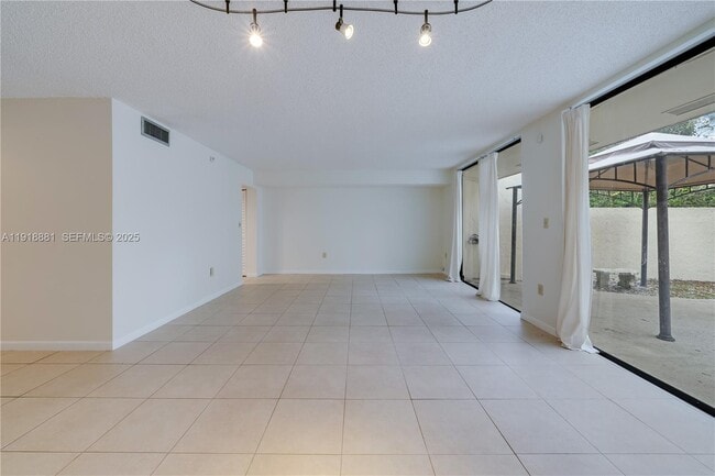 7827 SW 106th Cir in Miami, FL - Building Photo - Building Photo