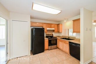 7610 Bronson Ln in Jacksonville, FL - Building Photo - Building Photo