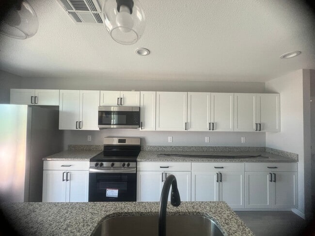 4305 Bellcrest St in Bellmead, TX - Building Photo - Building Photo