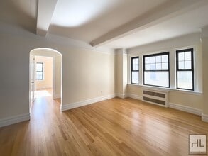 Christopher Street, Unit 9O in New York, NY - Building Photo - Building Photo