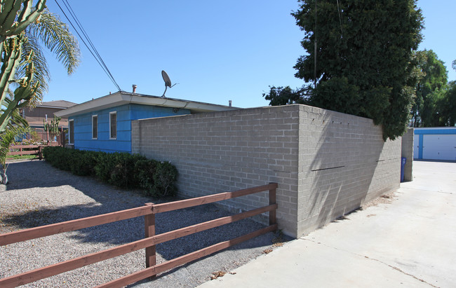 424-434 Park Way in Chula Vista, CA - Building Photo - Building Photo